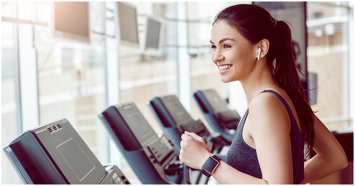 Escuchar música a alto volumen es bueno para tu rutina